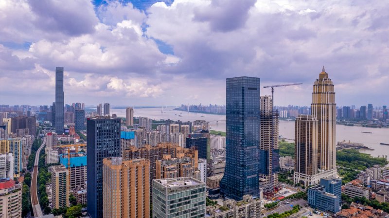 七匹狼2024上半年营收14.61亿元，线上业务占比超30%